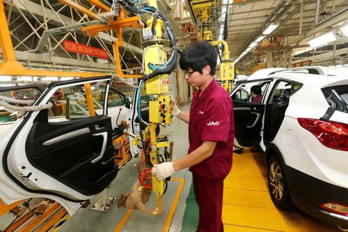 Xe Trung Quốc thất thế ngay trên sân nhà