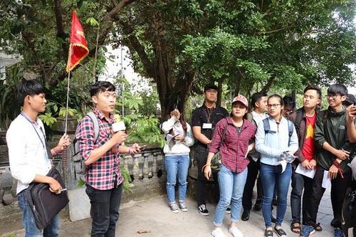 Công ty có HDV 'nhổ nước bọt xuống đầu khách' gửi lời xin lỗi