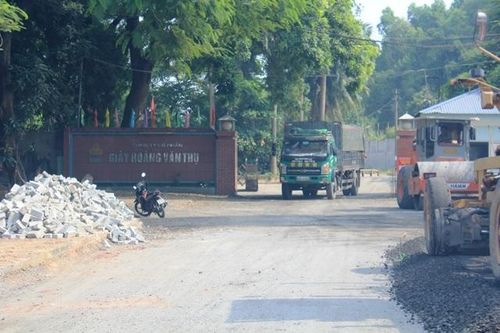Bắt quả tang doanh nghiệp xả thải chưa xử lý ra sông Cầu