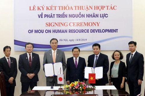 Thêm cơ hội cho lao động Việt Nam sang Nhật làm việc trong ngành du lịch và hộ lý