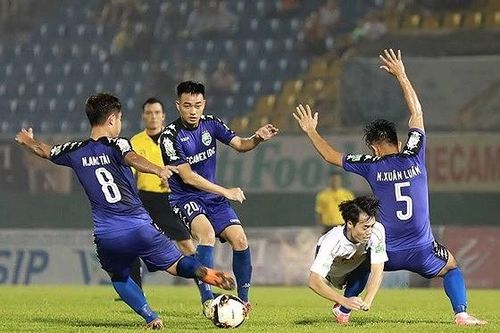 B.Bình Dương – HA.GL (17 giờ, ngày 16-8): Phố núi hối hả