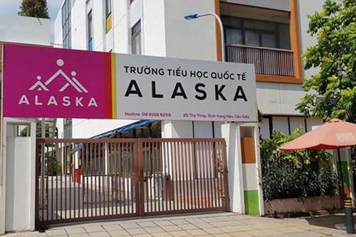 Trường Alaska dỡ bỏ biển hiệu có mác 'quốc tế': Học phí chát không kém trường Gateway?