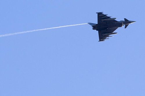 NATO tiết lộ lí do điều F-18 áp sát máy bay Bộ trưởng Quốc phòng Nga