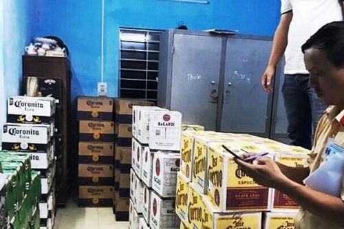 Thừa Thiên-Huế: Thu giữ hàng nghìn chai bia, rượu không rõ nguồn gốc