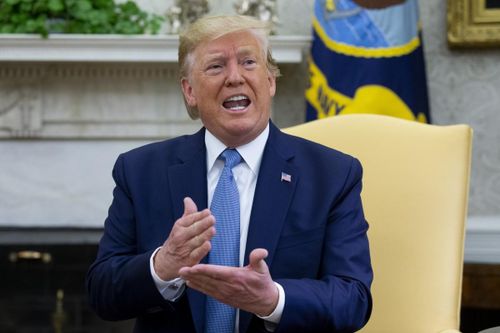 Tổng thống Trump đi sai hai 'nước cờ' chỉ trong vòng một tuần!