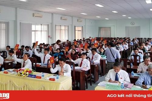 Tri Tôn lắng nghe ý kiến cử tri