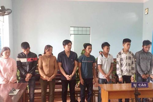 Lãnh án vì đánh bầu cua ăn tiền