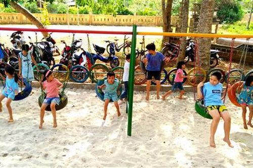 Khánh thành công trình 'Sân chơi cho thanh thiếu nhi'