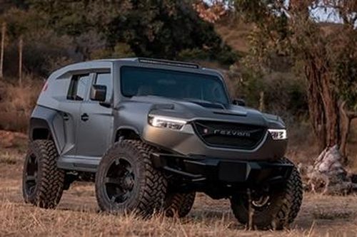 SUV phiên bản xe tăng có thể… xuống địa ngục