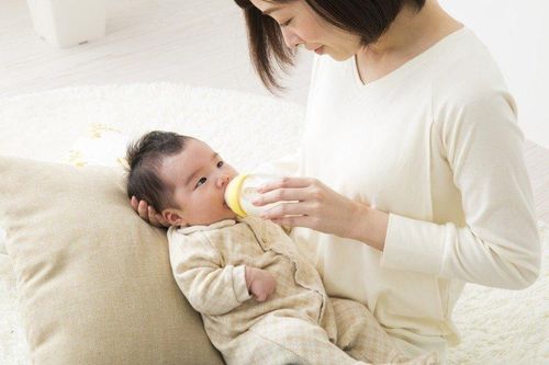 Nuôi con lâu dài bằng sữa mẹ: Tuyệt chiêu mẹ công sở không nên bỏ lỡ!