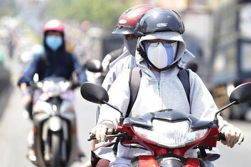 Nắng nóng gay gắt, tia UV tại Hà Nội ở mức gây hại cao