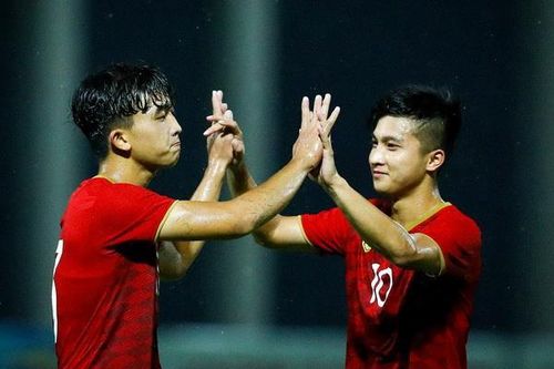 HLV Kitchee ngạc nhiên vì dự bị của U22 Việt Nam vẫn quá mạnh