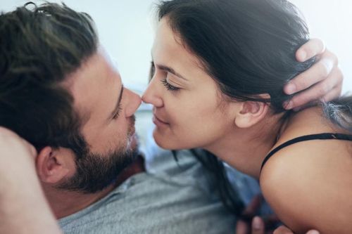 'Chuyện ấy' có lợi gì cho sức khỏe của nữ giới?