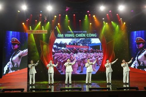 Chương trình nghệ thuật 'Âm vang chiến công': Hình tượng người chiến sĩ Công an cao đẹp trên sân khấu