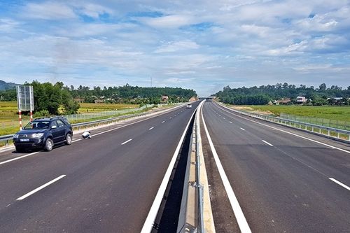 Sớm giải quyết dứt điểm các tồn tại ở cao tốc Đà Nẵng-Quảng Ngãi