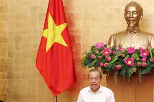 Không nên để xảy ra tình trạng giành giật phi công trong nước