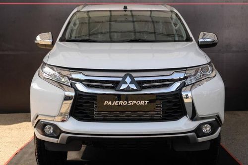 Mitsubishi Pajero tiếp tục giảm giá gần 100 triệu đồng