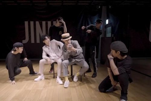 Clip: Xem ngay MV 'Call Anytime' bản dance practice từ cặp đôi Jinwoo - Mino (WINNER)