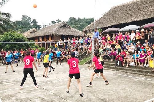 Giải bóng chuyền hơi kỷ niệm 74 năm Cách mạng Tháng 8