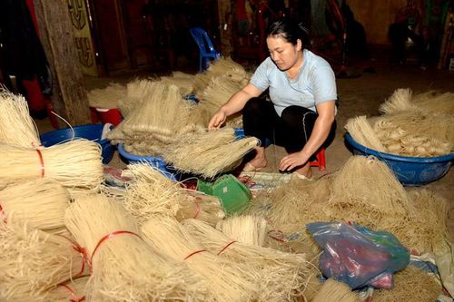 Nghề làm bún khô: Hướng đi mới của Đà Vị