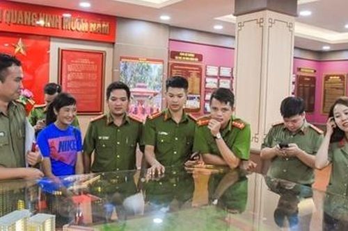 Tuổi trẻ CAND hưởng ứng 'Hành trình tình nguyện theo con đường mang tên Bác'