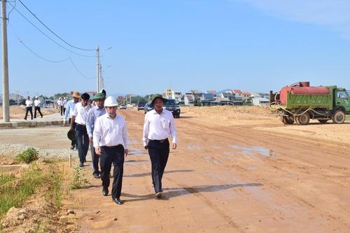 Di dời dân cư ra khỏi khu vực 1 Kinh thành Huế: Góp sức cho cuộc di dời 'lịch sử'