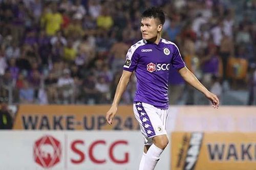 Xem lại siêu phẩm sút phạt như Messi của Quang Hải