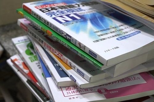 Hà Nội: Thu giữ nhiều giáo trình ngoại ngữ in lậu