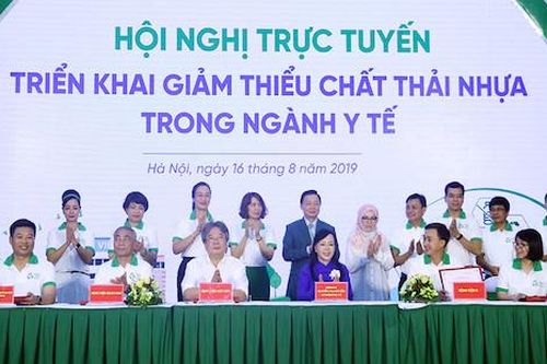 Ngành y tế vào cuộc 'nói không với rác thải nhựa'
