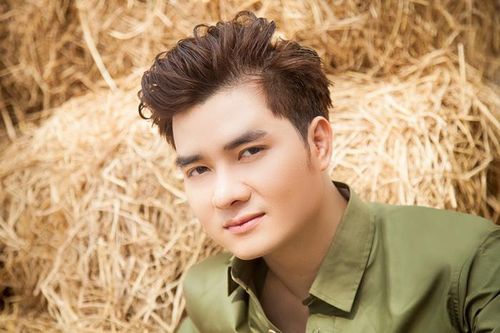 Hôn nhân của giảng viên đẹp trai cao gần 1,8m mê dòng thính phòng