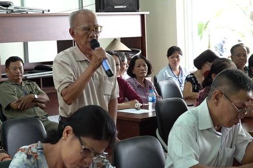 Bí thư Tỉnh ủy Nguyễn Phú Cường tiếp xúc cử tri phường Hiệp Hòa