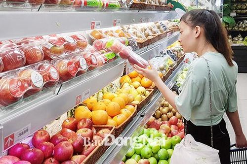 'Tràn lan' trái cây nhập khẩu