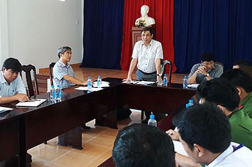Ông Lê Đức Vinh làm việc với xã Khánh Thượng