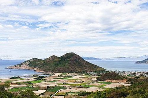 Ninh Vân: Ồ ạt bán đất rừng