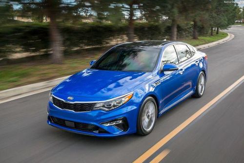 Triệu hồi KIA Optima vì lỗi hệ thống tránh va chạm trước