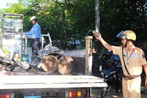 Chính trị - Xã hội Chính trị - Xã hội Tăng cường xử lý các hành vi vi phạm trật tự đô thị và an toàn giao thông