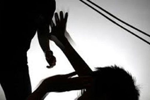 Mâu thuẫn trong bữa ăn, cụ ông gần 90 tuổi lấy dao đâm chết con trai