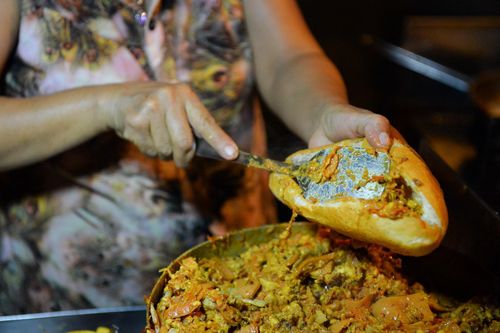 Khách hàng nói gì sau khi ăn bánh mì dân tổ ?