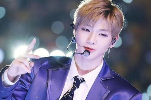 Khán giả chỉ trích Kang Daniel vì lừa fan, kinh doanh gian dối