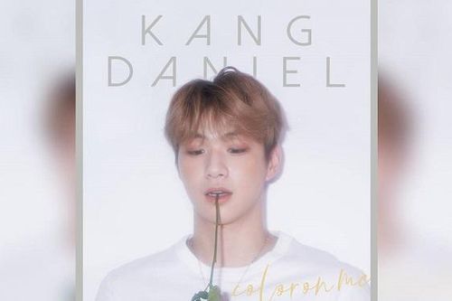 Tận thu với hàng giá cắt cổ, Kang Daniel nghĩ fan trung thành là máy in tiền?