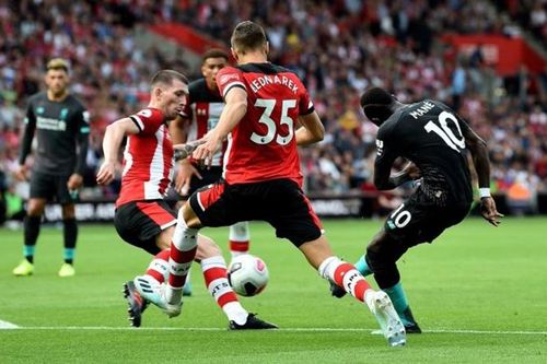 Thắng sít sao với tỷ số 2-1, Liverpool suýt chia điểm với Southampton