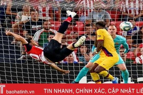 Pha 'cắt kéo' đứt luôn niềm kiêu hãnh Barca