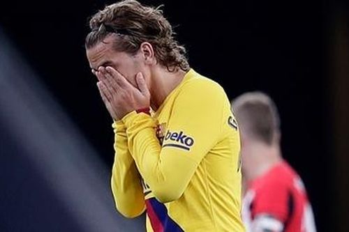 Đương kim vô địch trắng tay trong ngày vắng Messi