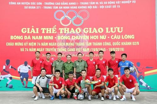 Nhiều hoạt động ý nghĩa kỷ niệm Ngày Truyền thống CAND