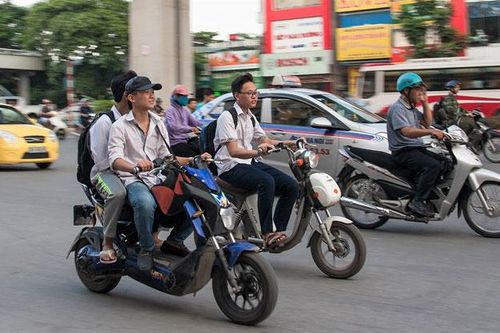 Bất an với xe đạp điện, xe máy điện