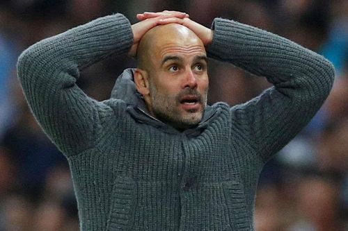 Aguero tỏ thái độ với Pep Guardiola sau quyết định thay người