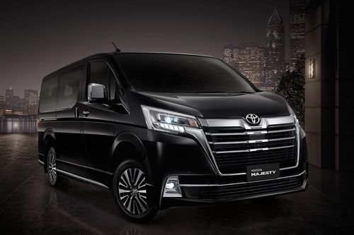 Toyota ra mắt Majesty mới, minivan hạng sang rẻ hơn Alphard