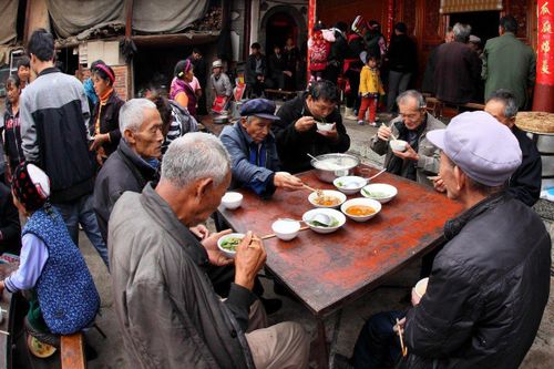 Chuyên gia cảnh báo Trung Quốc rơi vào thời kỳ 'nhạy cảm'