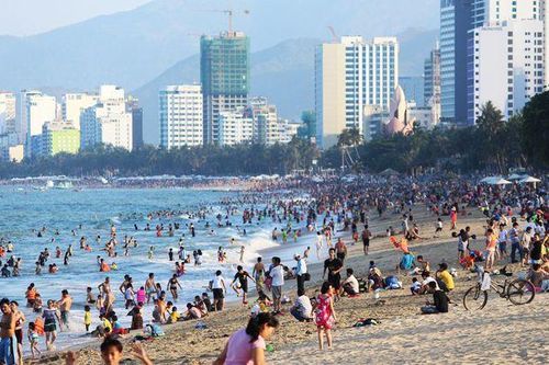Phát triển các mũi nhọn kinh tế biển miền Trung