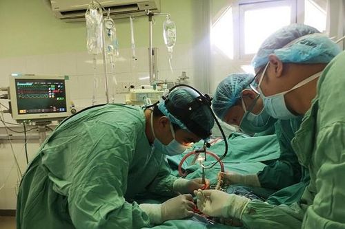 Cứu sống bệnh nhân bị viêm cơ tim tối cấp